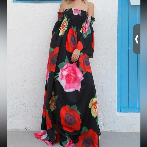 Dresses & Skirts - floral boho Maxi dress